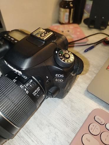 Canon EOS 80D DSLR fotoaparat + Canon EF-S 18-55mm lens — 5