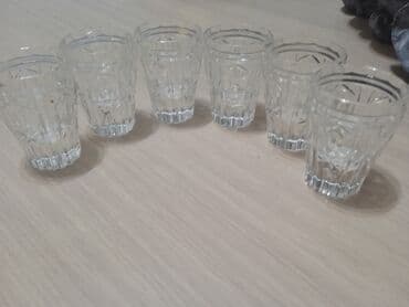 продам бутылки стеклянные: Рюмки — 1