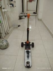 eylec: Uşaq skuterı – 3 təkərli - Ön hissədə iki, arxada bir təkər: sabit və — 3