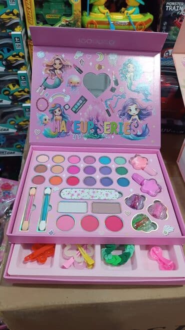 Kosmetik dəst, >10 məhsul