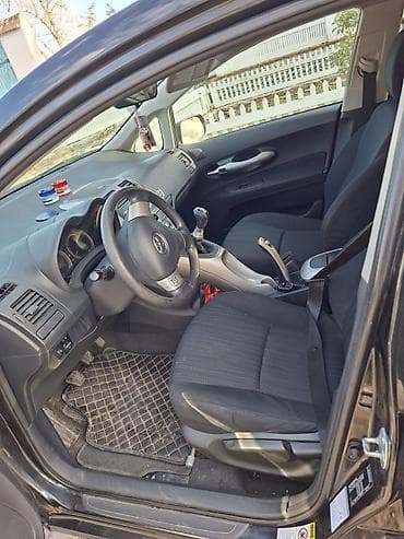 afdamabil ve xususi texnka: Toyota Auris: 1.4 l | 2007 il Hetçbek — 9