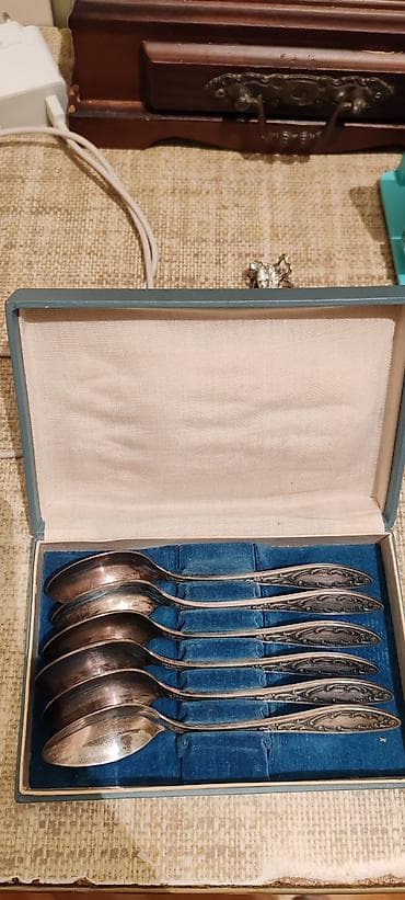 6 ədəd dekorativ naxışlı qaşıq dəsti - Tərkib: metal (gümüşü rəng — 2