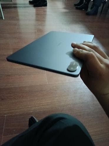 modio tablet: Planşet – nazik metal gövdə, tünd boz rəng - Təxmini 10–11 düym tam — 4