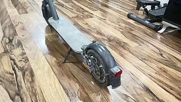 Ovçuluq və balıqçılıq: İşlənmiş Elektrik samokat 10", 251 - 350 Vt, 16 - 25 km/s, Ünvandan götürmə — 2