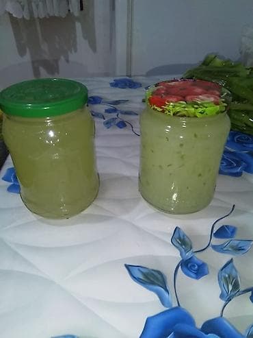 gulle: Aloe gülün suyu satılır. Elaqe : 070 272 51 02 — 1