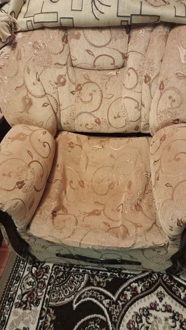 tek kreslolar: Divan, Kreslo — 2