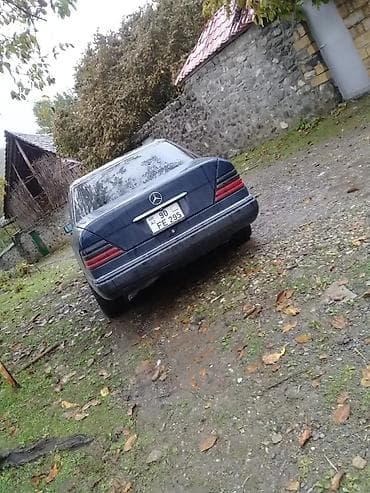 Mercedes-Benz E-Class: 2.2 l | 1993 il Sedan — 3