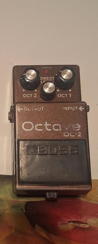 gitara kabel: BOSS OC-2 Octave pedalı - Klassik analog oktaver effekti: əsas səsə 1 — 1