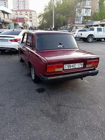 vaz 2106 aksesuar: VAZ Lada 2107 sedan - Rəng: tünd albalı/bordo - Kuzov: 4 qapılı — 4