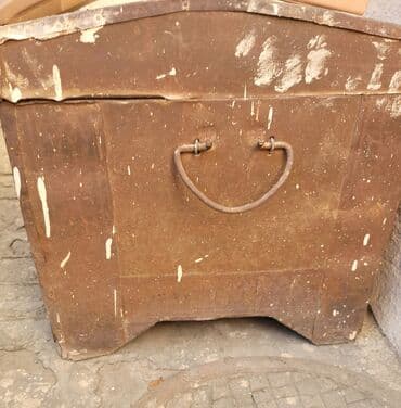 набор для рисования в баку: Bağda həyət evində əşyaları yığmaq üçün sandıq satılır.Rənglədib evdə — 2