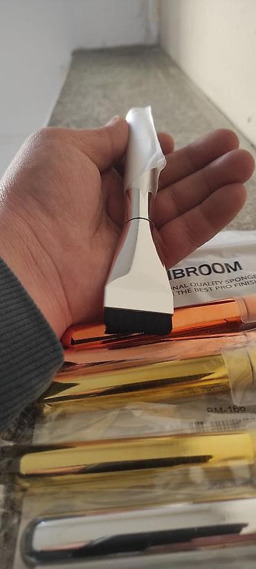 qizil sat: 6_li set Makyaj fırçası – kontur və tonal krem üçün - Unikal bucaq — 3