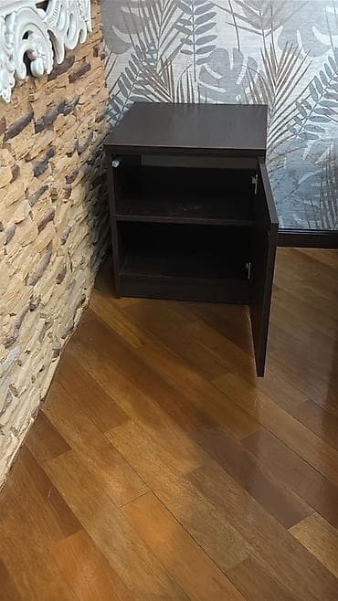 Tünd rəngli kiçik şkaf/komodin - Material: laminat/MDF tipli taxta - lalafo.az -da Tünd rəngli kiçik şkaf/komodin - Material: laminat/MDF tipli taxta -