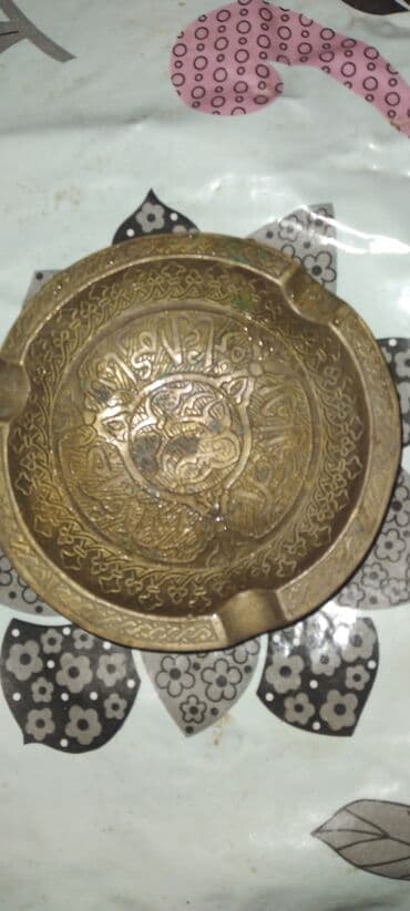 Bürünc kül qabı - Material: bürünc/metal ərintisi - Dairəvi forma, 3