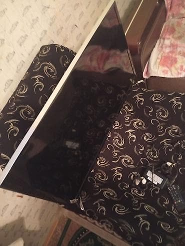 Pultlar: Qara rəngdə. smart samsung real alıcı əlaqə saxlasun — 2