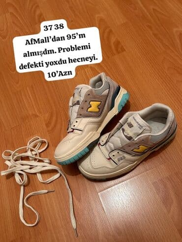 женские кроссовки nike shox: - Ölçü: 37–38
- AfMall-dan alınmışdı
- Qiymət: 10 AZN — 2