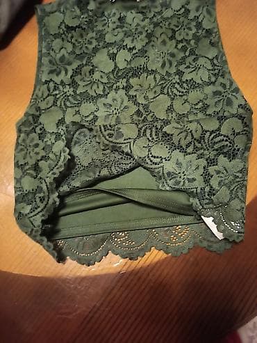 Zeytun-yaşıl rəngdə qısa krujeva top (sleeveless). - Üst hissə tam
