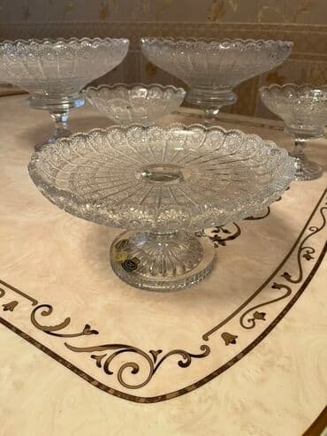 yuxuda qab qaşıq yumaq: Kristal süfrə dəsti - Zərif naxışlı, kəsim ornamentli iri kristal — 12