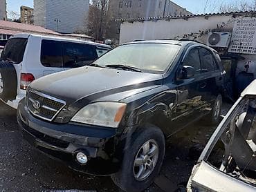 kia rio 2012: Kia Sorento – qara rəngli, 5 qapılı SUV sökülür kimə nə.lazım dı — 1