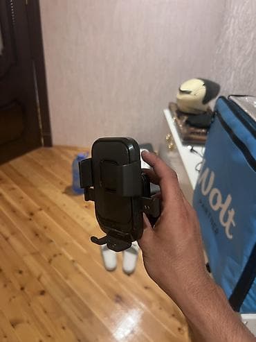 w211 acar: Velosiped/Motosiklet üçün telefon tutacağı - Rəng: qara - Sükan — 1