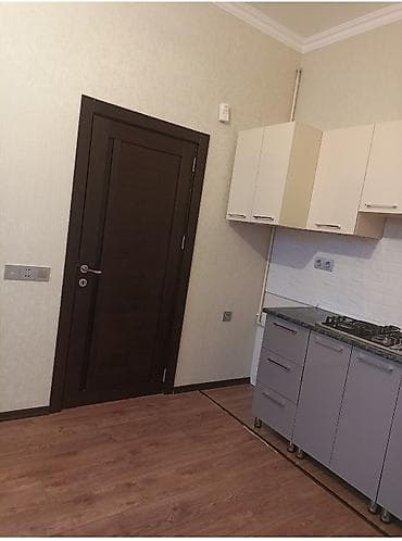 Квартиры: ✔️Ev yenitikili binadadır 2otaqli studiya mənzil 10cu mkr kristal — 1