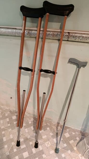 tibbi alətlərin satışı: 2 ədəd iç ve çöl üçün var. Meyra manual əlil arabası və qoltuqaltı — 6