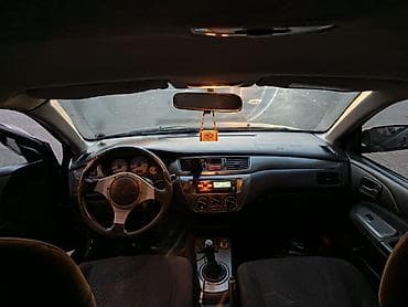 hyundai elantra teker: Mitsubishi Lancer: 1.6 l | 2005 il 290000 km Sedan — 4