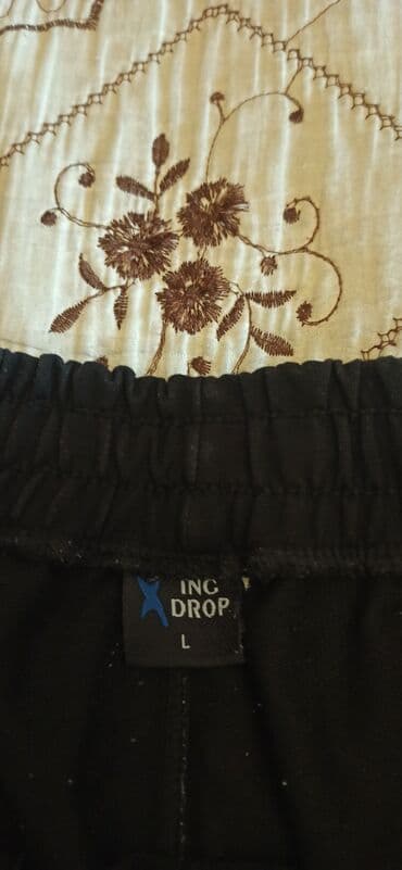 kişi pencekleri: Sortik kişi üçün. Yaxşı vəziyyətdədir.20 yanvardadi Şamaxinka terefde — 2