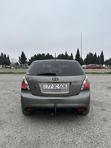 kia picanto 2012: Kia Rio hatchback - Kuzov: 5 qapılı hatchback, boz rəng - Mühərrik — 5