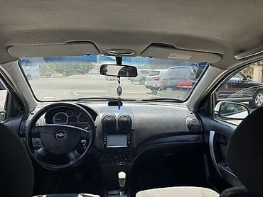 Chevrolet Aveo: 1.4 l | 2012 il 285000 km Sedan — 7