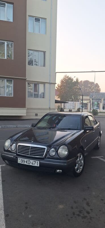 Mercedes-Benz: Mercedes-Benz 230: 2.3 л | 1995 г. Седан — 1