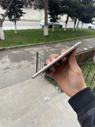 iphon 7 plus: IPhone 8 Plus, 64 GB, Qızılı, Simsiz şarj — 3