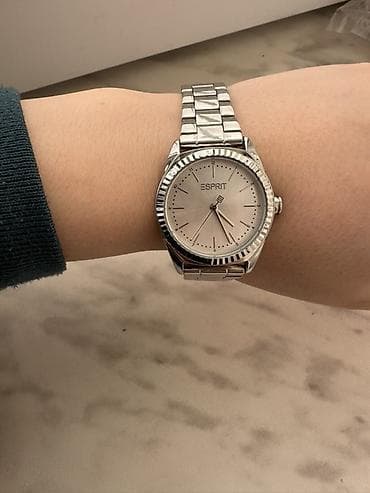 yuxuda qolbaq gormek: Esprit qadın qol saatı - Marka/model: Esprit (arxa qapaqda ES yazısı — 2