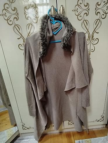 Qadın geyim dəsti - Boz-bej rəngli uzun kardiqan: iri kapüşonlu