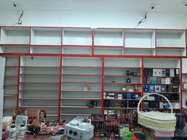 морозильная камера для мороженого бу: Mağaza üçün divar rəf sistemi – qırmızı-çəhrayı çərçivəli, ağ içlikli — 1