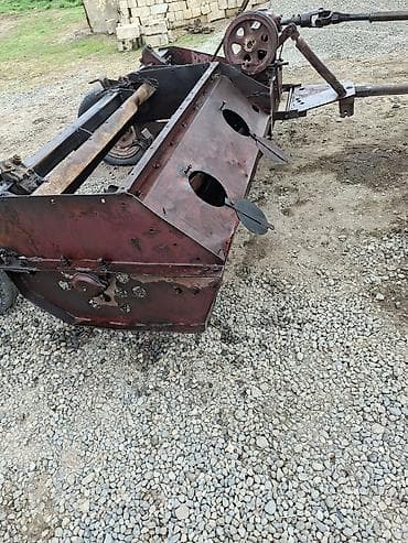 ихсан авто: Kombayn üçün taxıl anbarının (bunker) ötürücü və qarışdırıcı mexanizmi — 1