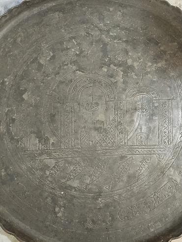 çəkic: Məhsul: Əl işı ilə zərif naxışlanmış antik metal mis/bürünc sini — 2