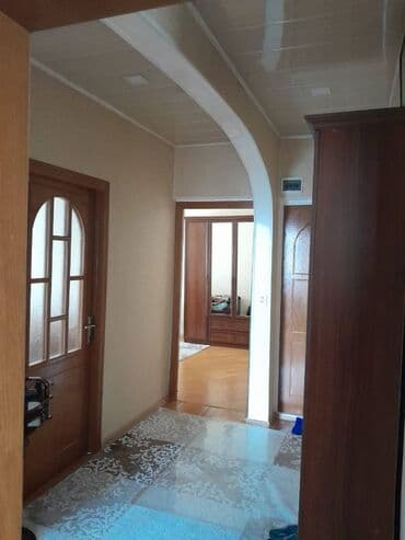 9 ci mikrorayon satilan evler: Bakı, Bakıxanov qəs., 4 otaqlı, Köhnə tikili, 94 kv. m — 6