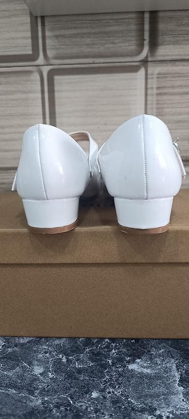 Uşaq geyimi və ayaqqabıları: Rəng - Ağ Tuflilər, Burberry, Ölçü: 35, Qız üçün — 5