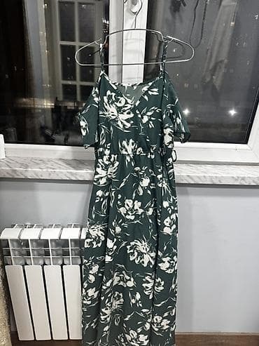 Jiletlər: Qadın donu – maxi uzunluqda, qara-yaşıl fon üzərində ağ floral — 1