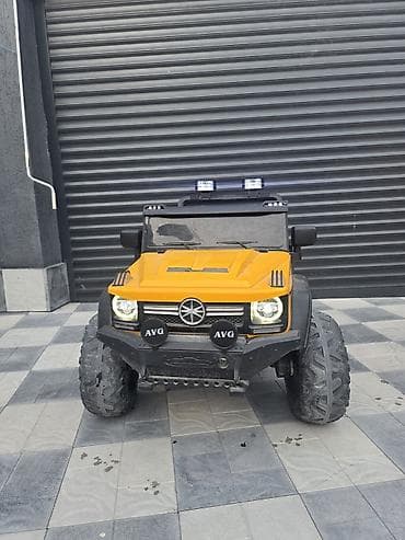 sari batinka: Uşaq üçün elektrikli off-road maşın - Korpus: sarı-qara rəngli, SUV — 2