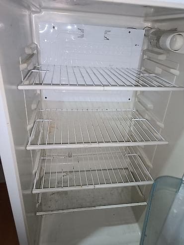 cexol satışı: İki bölməli soyuducu Xüsusiyyətlər: - Üst hissədə ayrıca dondurucu — 2