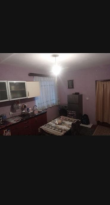 16 cı mkr 2 mərtəbənin 1 mərtəbəsi, daş bina, qanuni 2 otaq