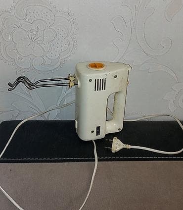 Mətbəx üçün elektrik əl mikseri - Şaquli tutacaqlı, kompakt korpus -
