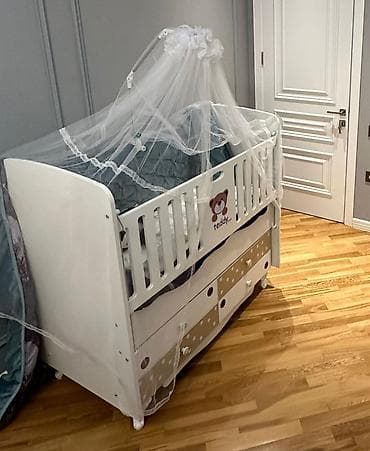 Beşiklər: Oğlan və qız üçün, Dördbucaq, Beşik, Dəst ilə, Matras ilə, Yellənmə mexanizmsiz — 1