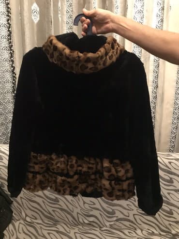 женские шлепанцы с мехом: Təbii xəz,qara hissə babyor,tiqrovı hissəsi norkadı,təzədən — 2