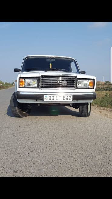 Yağlar və avtokimyəvi maddələr: VAZ (LADA) 2107: 0.6 l | 2007 il 90456 km Sedan — 1