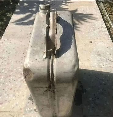 benzin kanister: Metal yanacaq bidonu - Material: qalın metal (polad) - Tutum — 3