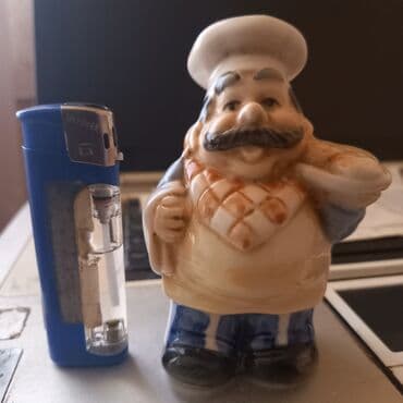 suse saxlama qablari: Farfor duz qabı satılır. - Duz qabı Quba şəhərindədir. - Şamaxinkaya — 3