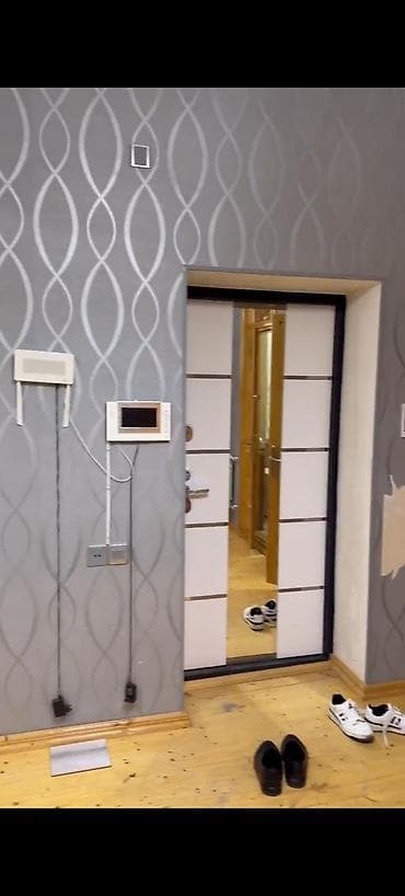 Mənzil kirayələyirəm: Köhne Yevlax avtovağzalının yani 5/1 mertebesi 2 otaqlı təmirli və — 1