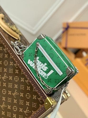 Личные вещи: Сумка на плечо, Louis Vuitton, Новый — 4